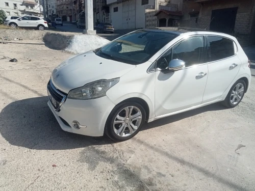 Peugeot 208 2015 Allure
