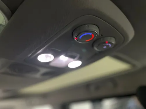 Peugeot Traveller 2025 VIP