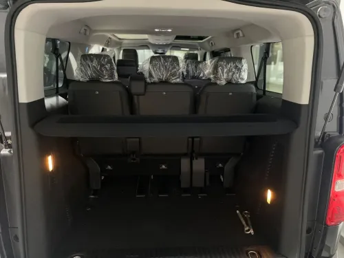 Peugeot Traveller 2025 VIP