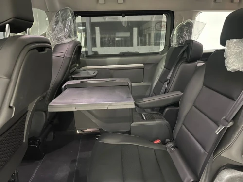 Peugeot Traveller 2025 VIP