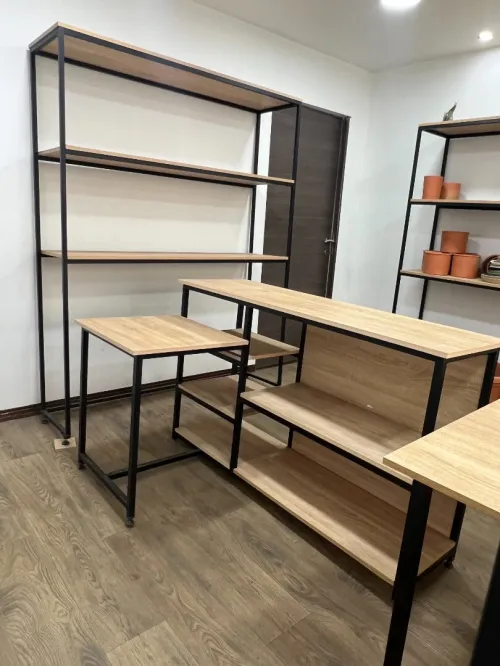 Etageres magasin