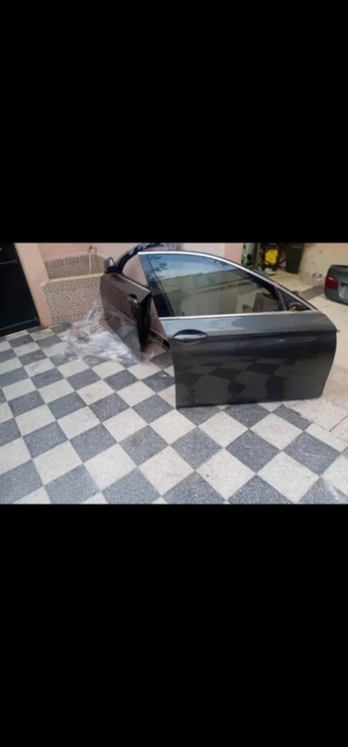 Bmw f10 . Capot . Port . Lal