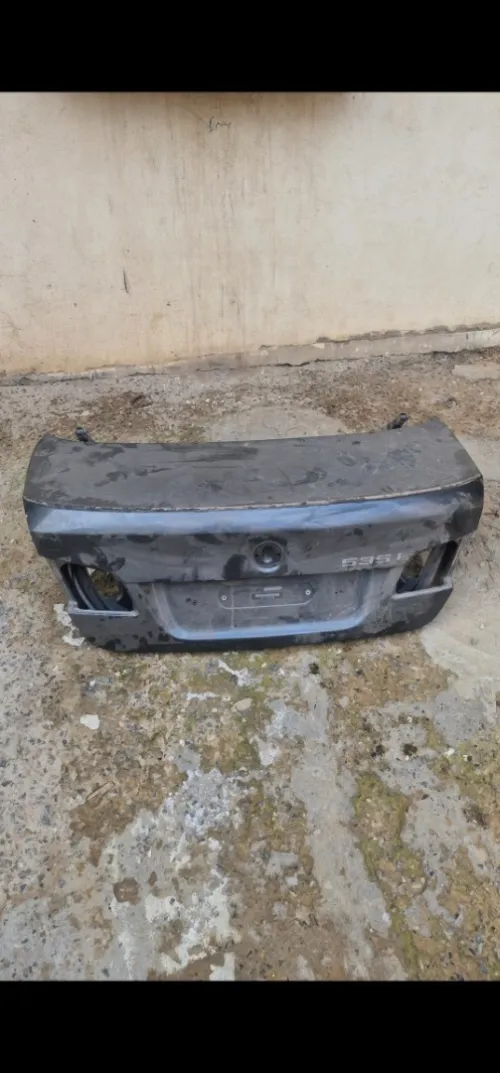 Bmw f10 . Capot . Port . Lal