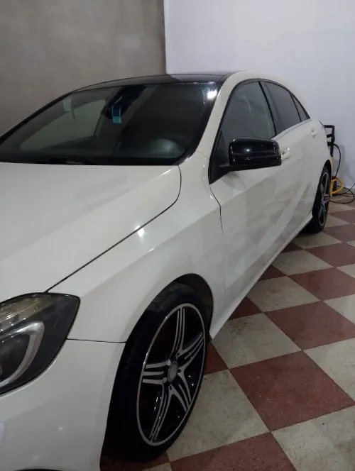 Mercedes Classe A 2015 180  Exclusif +