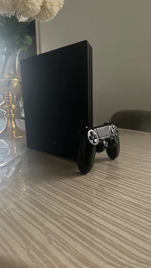 PS 4 pro 1000 GB 
