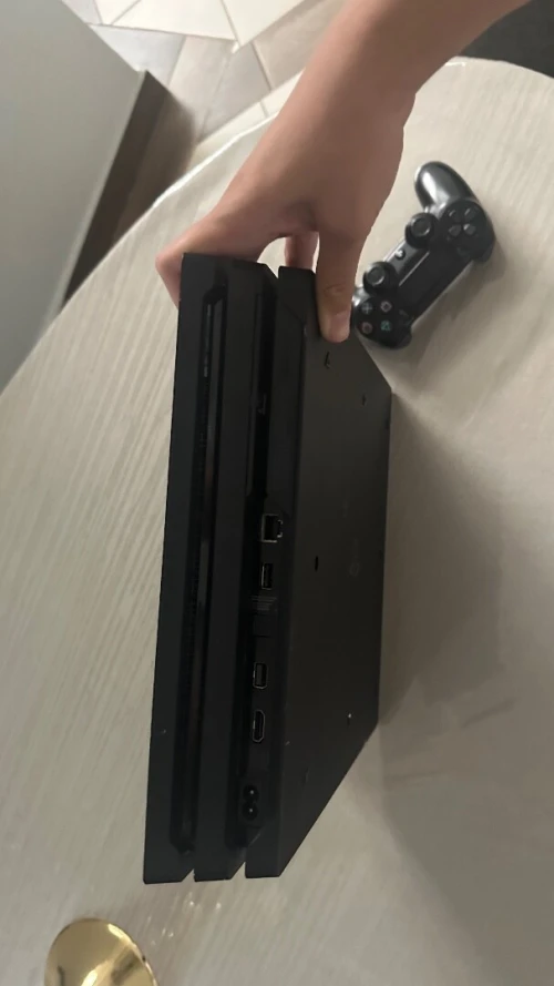 PS 4 pro 1000 GB 