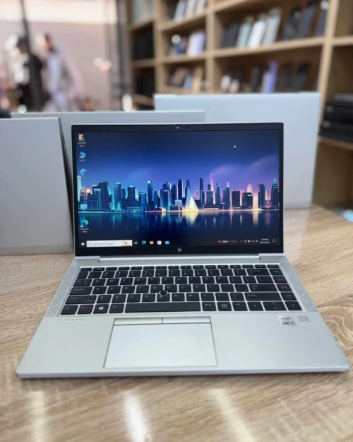 HP elitbook i7 10 16go 256 SSD