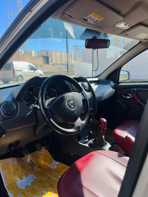 Dacia Duster 2016 Laureate