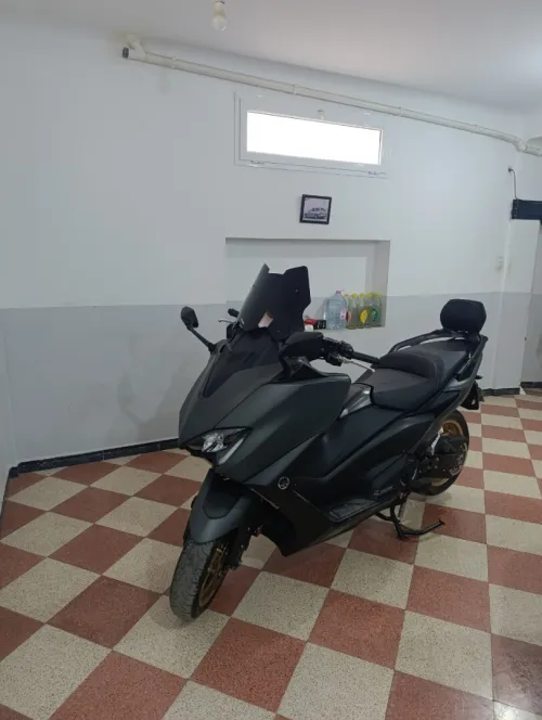 YAMAHA Tmax 2022