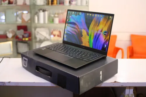 pc portable asus ZENBOOK 13 OLED