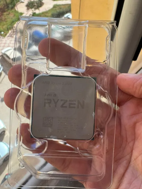Processeur AMD Ryzen 3 3100