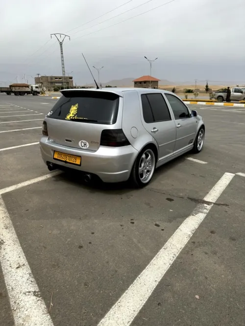 Volkswagen Golf 4 R32.v6-3.2 4 mouton 2001 Albanie