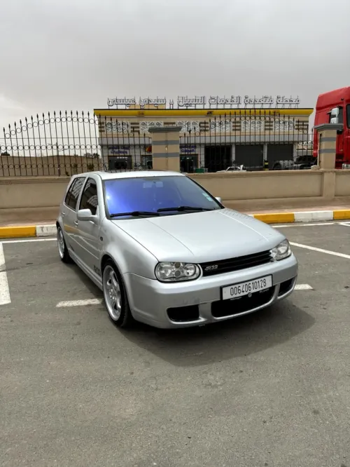 Volkswagen Golf 4 R32.v6-3.2 4 mouton 2001 Albanie
