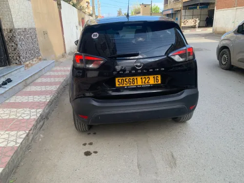 Opel Crossland 2022 الاولى