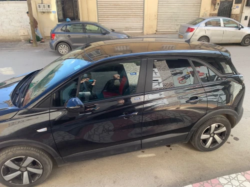 Opel Crossland 2022 الاولى