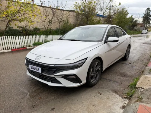 Hyundai Elantra 2025 Smart