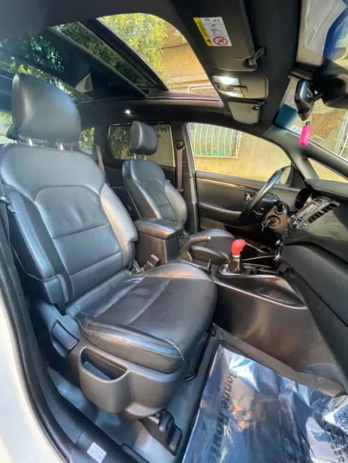 Kia Carens 2015 