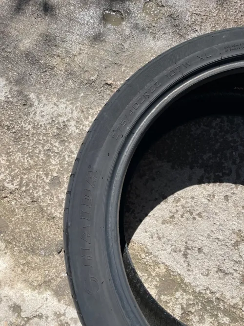 Pneu 275/40 ZR22 107W XL