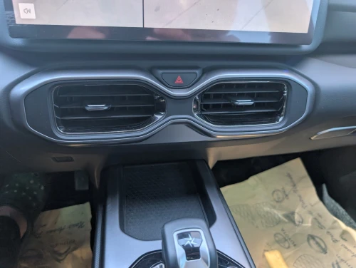Geely Cowboy+mala electric+2lad dmbions+latlag 2025 La tout option