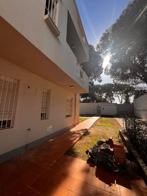 Location Appartement Niveau de villa F5 Alger Hydra