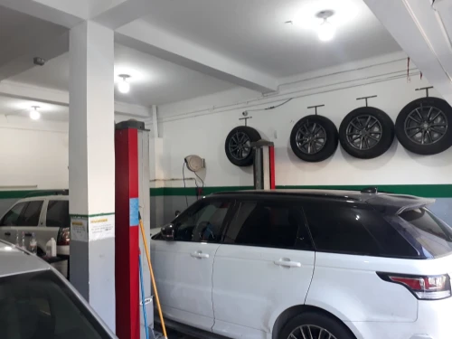 LAND ROVER RANGE ROVER JAGUAR CHERAGA 