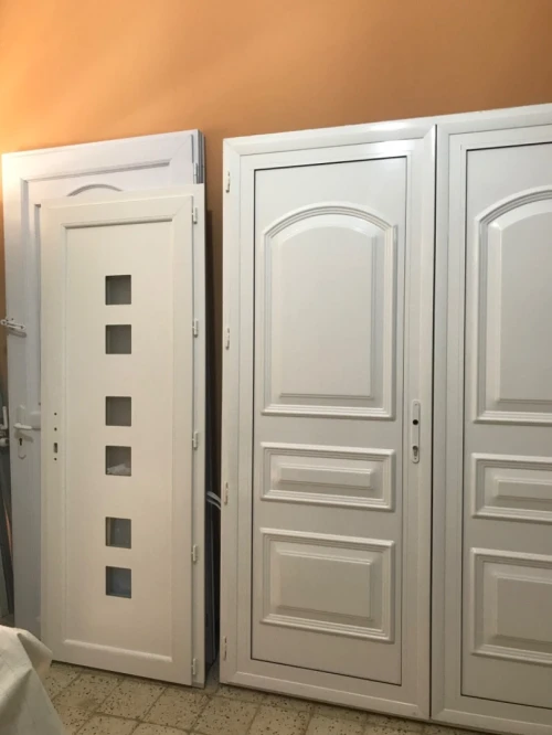 Porte extérieur fenêtre