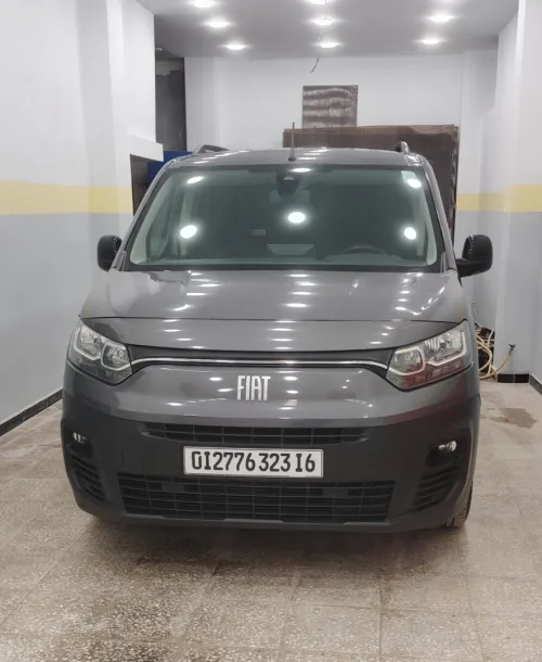 Fiat Doblo 2023 Doblo 2023 italien 3 place