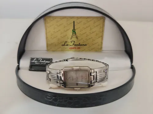 Montre classique La Fontaine Saphire