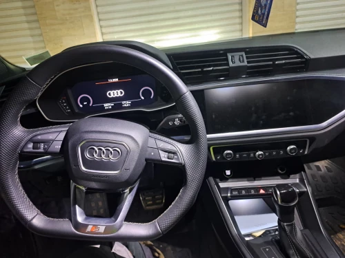 Audi Q3 2023 S line