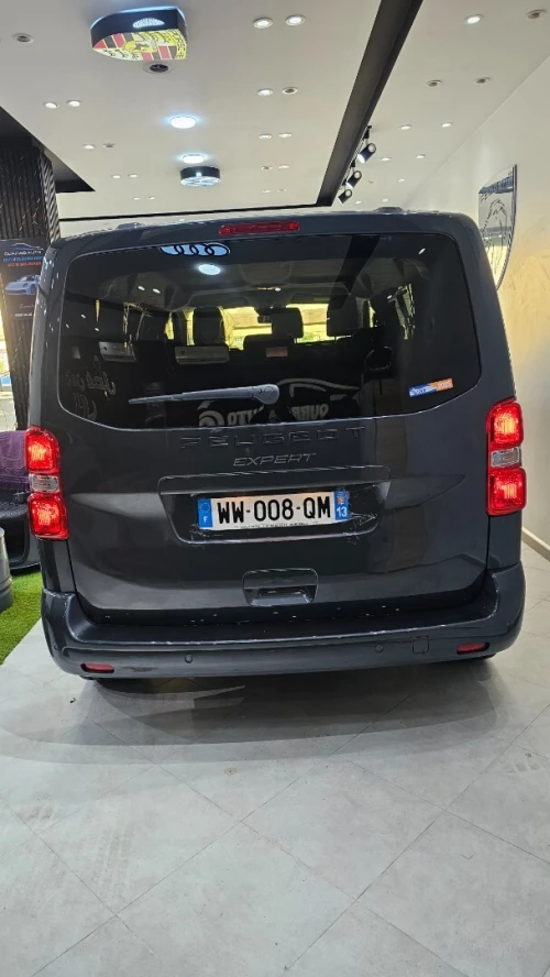 Peugeot Expert 2025 9 place