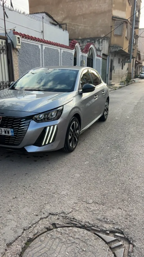 Peugeot 208 2024 Allure Pack