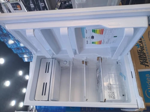 Réfrigérateur Maxi Bar et Mini Bar Midea