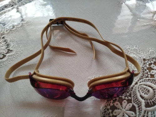 Lunnet de natation arena python