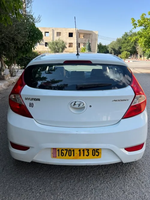 Hyundai Accent RB  4 portes 2013 Accent RB  4 portes