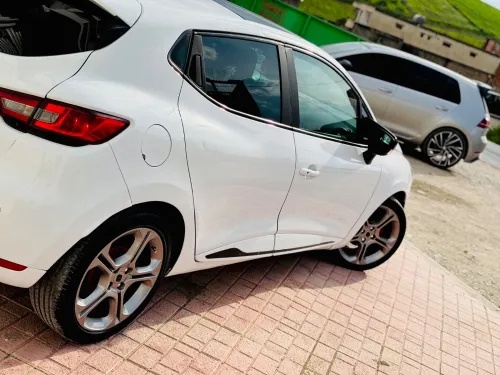 Renault Clio 4 2015 GT Line +