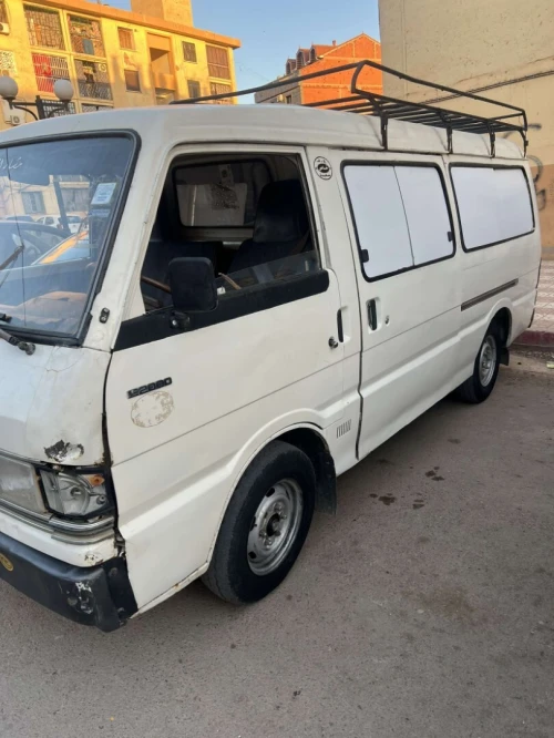 Mazda E2000 1984 