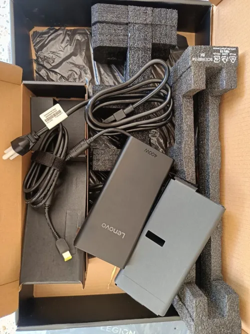 LENOVO LEGION 7 PRO OLED 2025 Ultra 9 275HX/ RTX 5080 / RAM 32 GB/SSD 2 TB/16" OLED 240 Hz