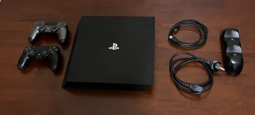 PS4 Pro 1T - version 12.52