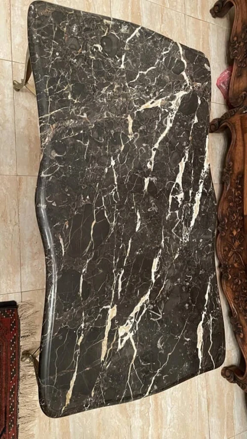 Table basse en marbre noir 