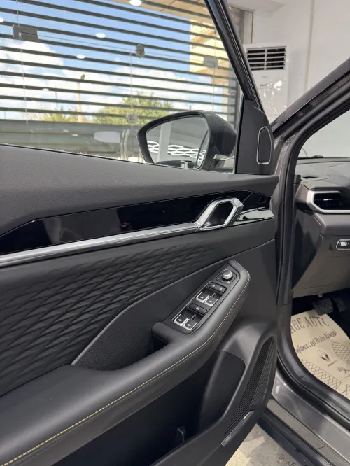 Geely Coolray 2026 