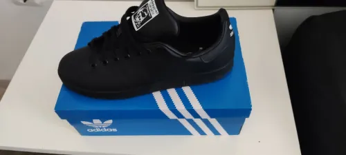 Addidas Stan Smith black black pointure 40