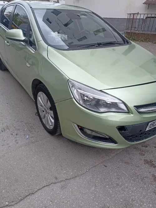 Opel Astra 2014 COSMO
