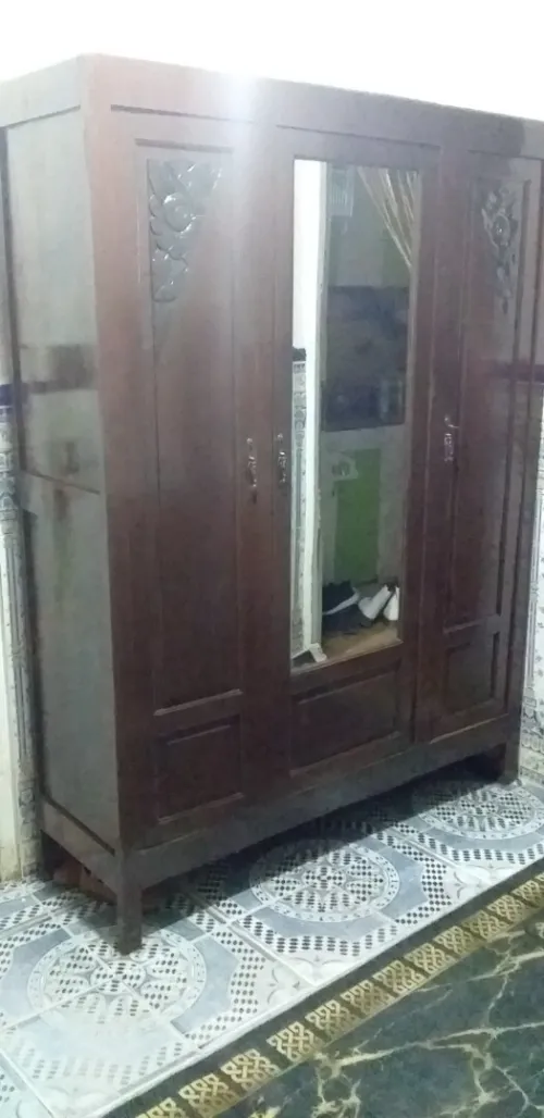 vends armoire bois Massif  