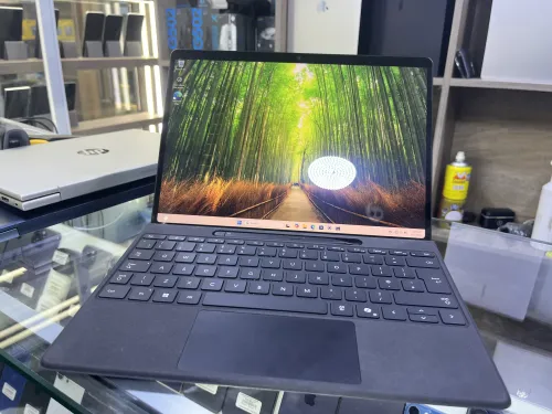 Microsoft Surface Pro 11 / Snapdragon X Elite / 16Go / 512Go /État premium
