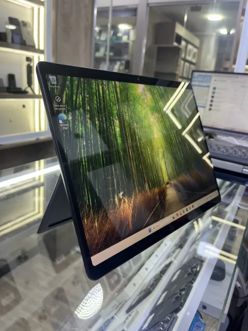 Microsoft Surface Pro 11 / Snapdragon X Elite / 16Go / 512Go /État premium