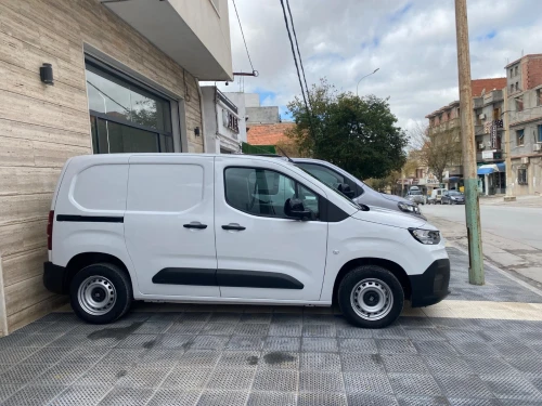 Fiat Doblo 2025 VU