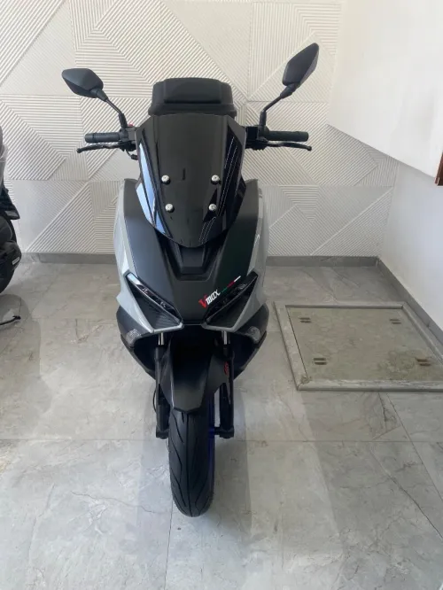 V max 300 2025
