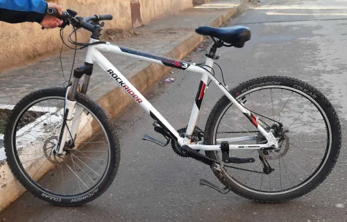 Velo Between Rockrider