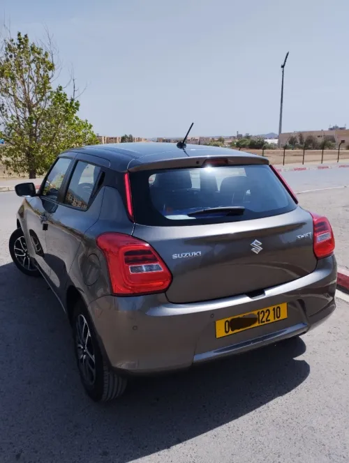 Suzuki Swift 2022 GLX LA TT OPTIONS IMPORTER DE DUBAÏ 1ER MAIN