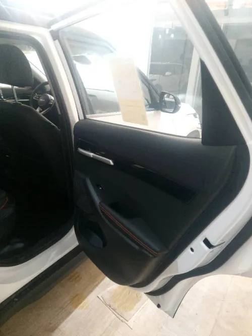 Kia Seltos 2025 Luxury with blackroof